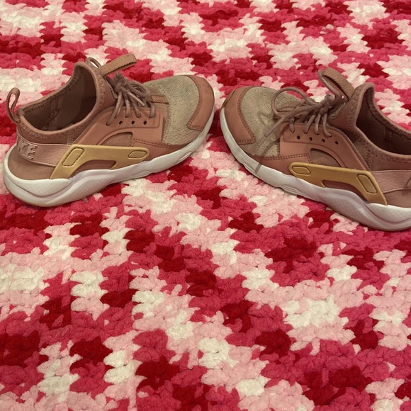 Nike Huarache Run Se (Little Kid) size 12.5c - Picture 6 of 16